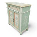 credenza-provenzale-dipinta-a-mano-con-motivi-floreali