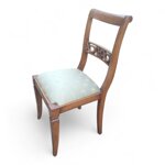 sedia-classica-con-schienale-intagliato