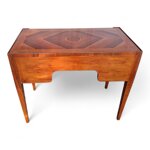 scrittoio-artigianale-su-misura-con-pianetto-estraibile