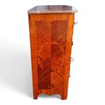 piccolo-comoncino-da-ingresso-di-meta-900