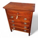 cassettiera-settimanale-artigianale-con-intarsi