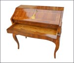 scrittoio-ribalta-lastronata-a-mano-in-stile-700-veneto-noce