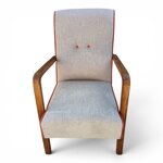 poltrona-in-stile-dallo-schienale-alto-ed-ergonomico