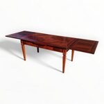 tavolo-artigianale-allungabile-con-intarsio-centrale