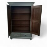 armadio-dispensa-classico-decorato-con-paesaggi