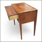 scrittoio-luigi-sedici-intarsiato-tre-cassetti