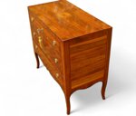 elegante-comoncino-piccolo-como-da-ingresso