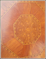 tavolino-ottagonale-con-piano-intarsiato