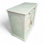 credenza-provenzale-a-due-ante-dipinta-a-mano