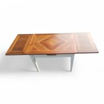 tavolo-classico-con-piano-in-noce-e-basa-laccata-a-mano-a-vecchio