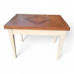 tavolo-classico-con-piano-in-noce-e-basa-laccata-a-mano-a-vecchio