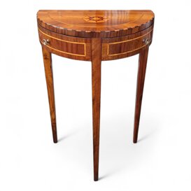 Piccola consolle da ingresso demilune con intarsio SCHEDA PRODOTTO n° Prodotto/Sku : 1966 » Prodotto artigianale realizzabile su misura