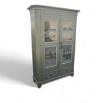 armadio-dispensa-classico-decorato-con-paesaggi