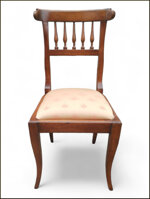 elegante-sedia-in-noce-con-seduta-in-stoffa