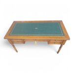 scrivania-con-piano-in-cuoio-verde