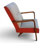poltrona-in-stile-dallo-schienale-alto-ed-ergonomico