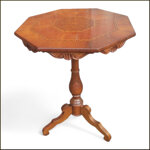 tavolino-ottagonale-con-piano-intarsiato