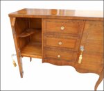 credenza-classica-lastronata-due-porte-con-base-sagomata