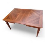 tavolo-quadrato-allungabile-con-venatura-spinata-110x110