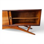 credenza-porta-tv-di-manifattura-moderna-in-stile-meta-900-con-ante-scorrevoli-intarsiate