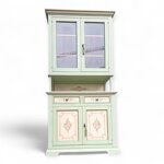 credenza-con-alzata-provenzale-dipinta-a-mano-con-motivi-floreali