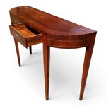 consolle-da-ingresso-classica-curvata-con-piano-intarsiato