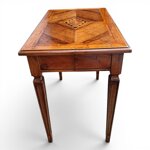 tavolo-consolle-allungabile-con-piano-intarsiato