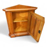 angoliera-cantonale-con-pannello-intarsiato