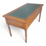 scrivania-con-piano-in-cuoio-verde