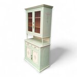 credenza-con-alzata-provenzale-dipinta-a-mano-con-motivi-floreali