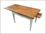 tavolo-da-cucina-allungabile-realizzato-abete-spazzolato-e-laccato-a-vecchio