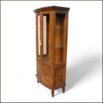 raffinata-vetrinetta-argentiera-con-intarsi