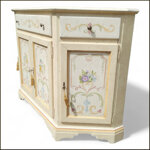 credenza-provenzale-scantonata-dipinta-a-mano
