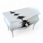 comoncino-da-ingresso-classico-con-laccatura-moderna