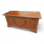 cassapanca-porta-tv-con-intarsio