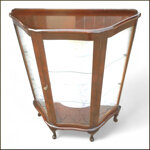 vetrinetta-inglese-sagomata-inizio-900