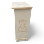 portatelefono-in-stile-toscano-con-decori-manuali