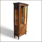 raffinata-vetrinetta-argentiera-con-intarsi