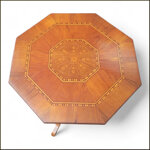 tavolino-ottagonale-con-piano-intarsiato