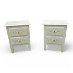 trittico-como-e-comodini-provenzali-dipinti-su-verde-salvia