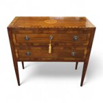 comoncino-da-ingresso-lastronato-con-intarsio