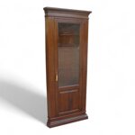 angoliera-cantonale-classico-noce-massello-con-anta-in-vetro