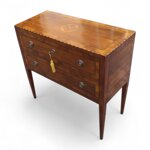 comoncino-da-ingresso-lastronato-con-intarsio