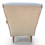 poltrona-in-stile-dallo-schienale-alto-ed-ergonomico