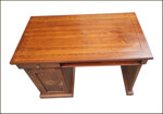 scrivania-classica-con-pianetto-estraibile-intarsiata-a-mano