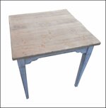 tavolo-quadrato-da-cucina-in-abete-spazzolato