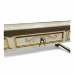 tavolino-da-salotto-dipinto-con-motivi-floreali