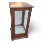 vetrinetta-da-centro-per-esposizione-oggettistica