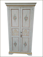 armadietto-da-ingresso-due-ante-dipinto-a-mano-con-greche-e-fiori