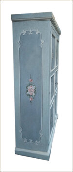 armadio-dispensa-due-ante-dipinto-e-decorato-a-mano